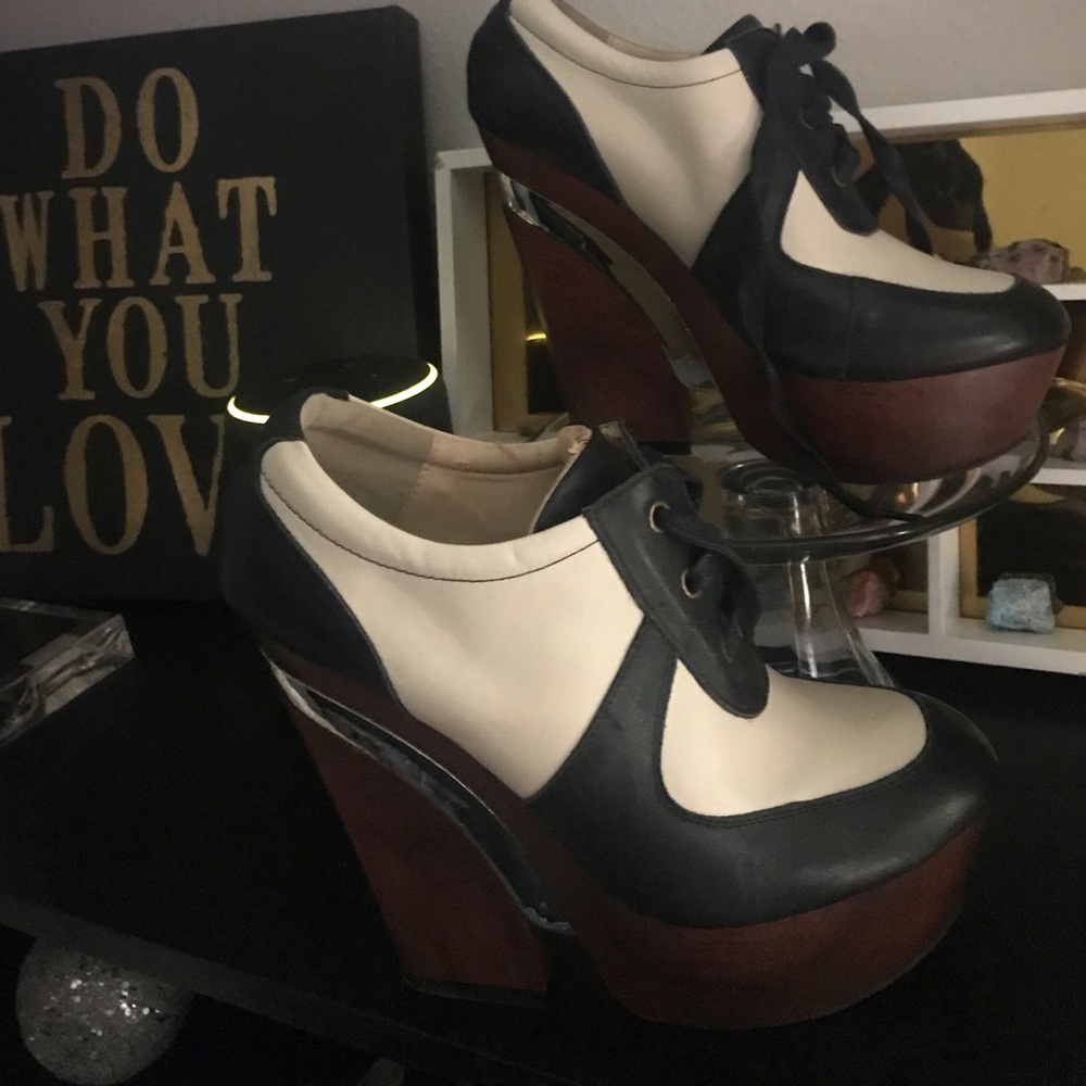 N.Y.L.A Block Heels - Picture 2 of 15